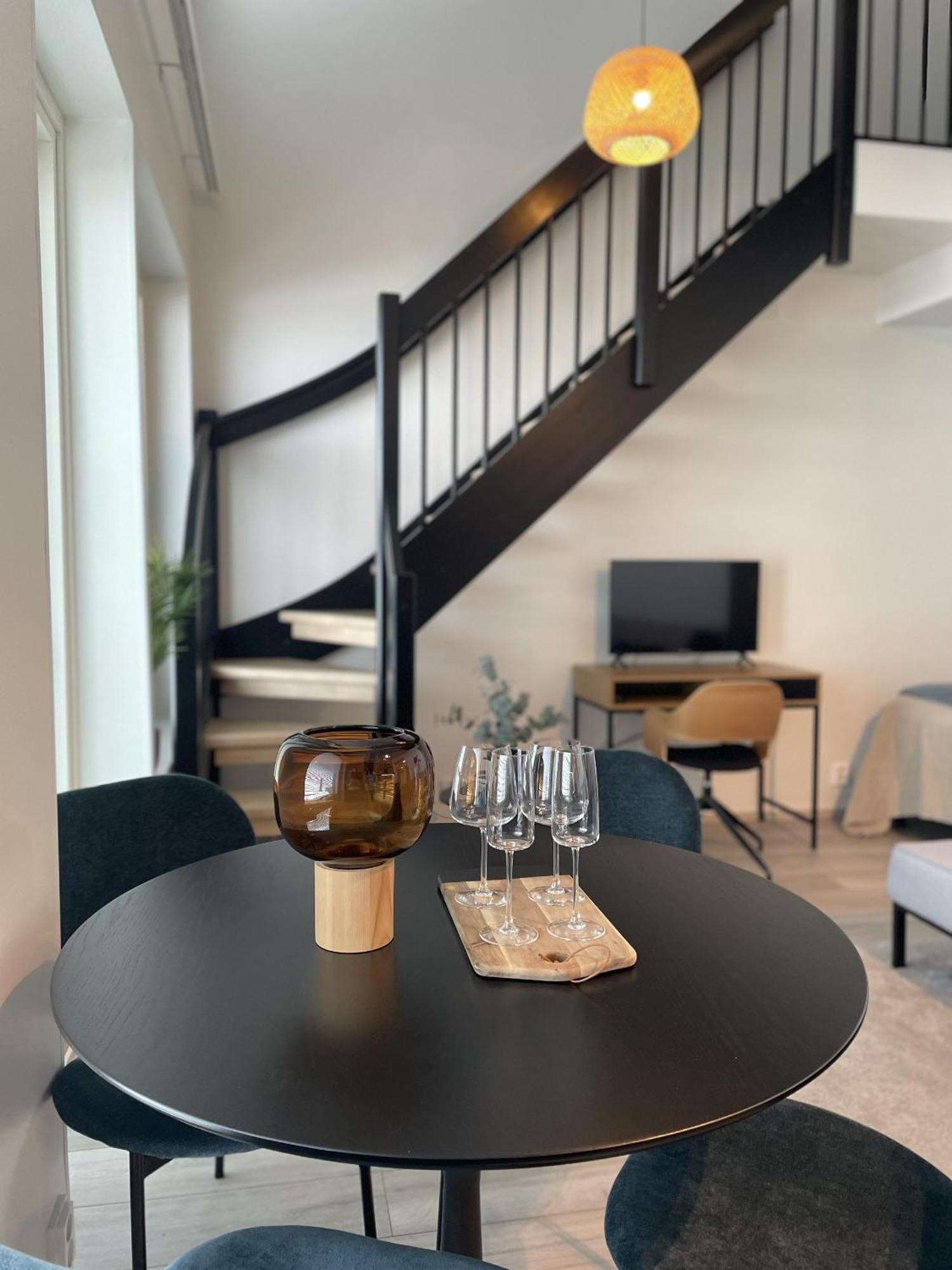Loft With Naesijaervi Views Tampere